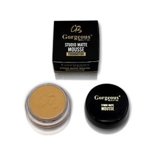 Gorgeous Studio Matte Mousse Foundation Natural Fair (032)